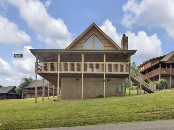 1815 Trout Way, Sevierville, TN 37862