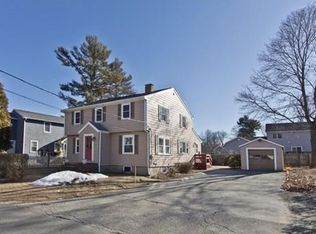 21 Elmwood Rd, Lynnfield, MA 01940