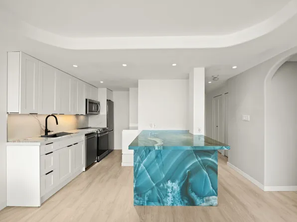 1500 Howe St, Vancouver, BC