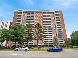 4 Kings Cross Rd #1206, Brampton, ON L6T 3X8