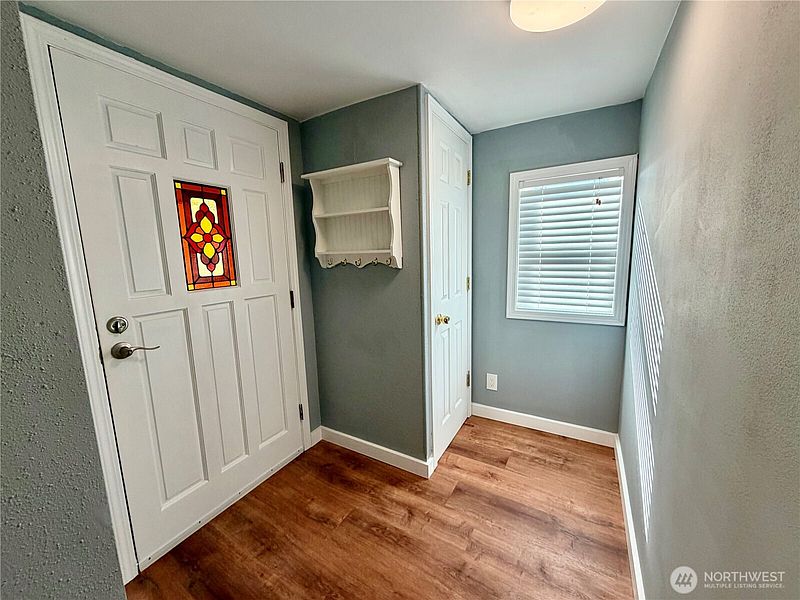 3rd image of 18501 52nd Avenue #6