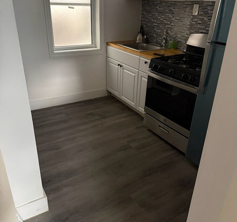 1st image of 1537 Rosedale Ave Floor 2