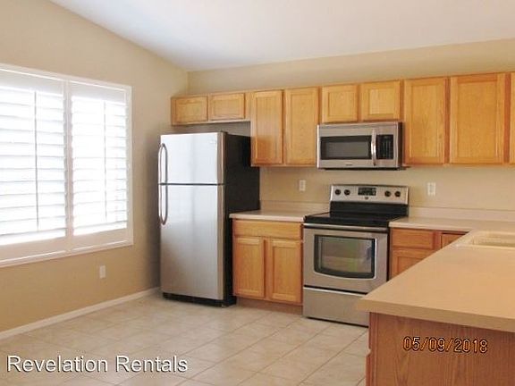 4th image of 1461 E Torrey Pines Ln