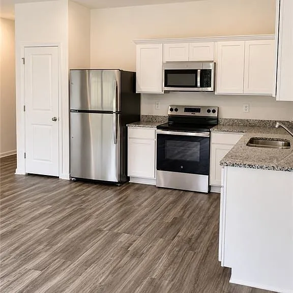 64 Padley Dr — Photo 6