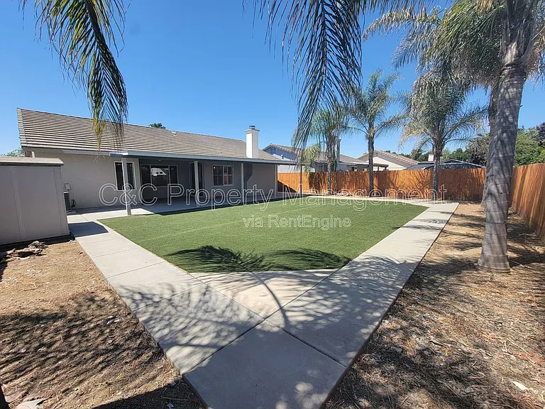 1124 W Sandstone Dr — Photo 4