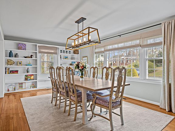 5th image of 222 Westridge Dr