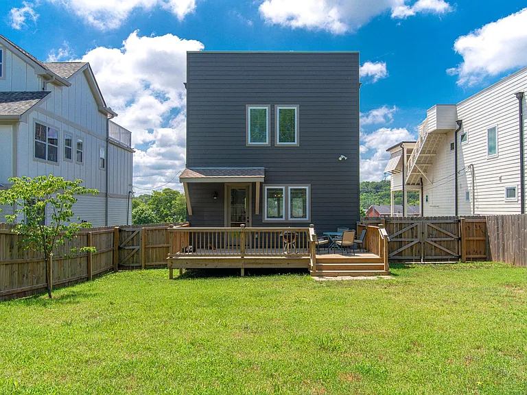 74 Twin St — Photo 34