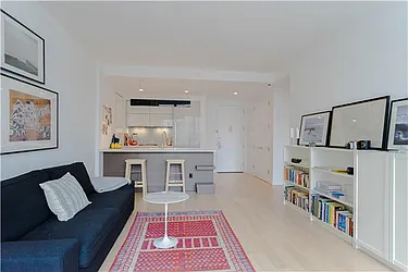 Rented by R New York