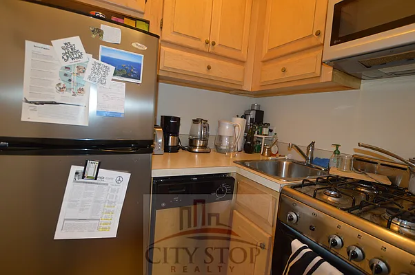 Rented by City Stop Realty | media 21