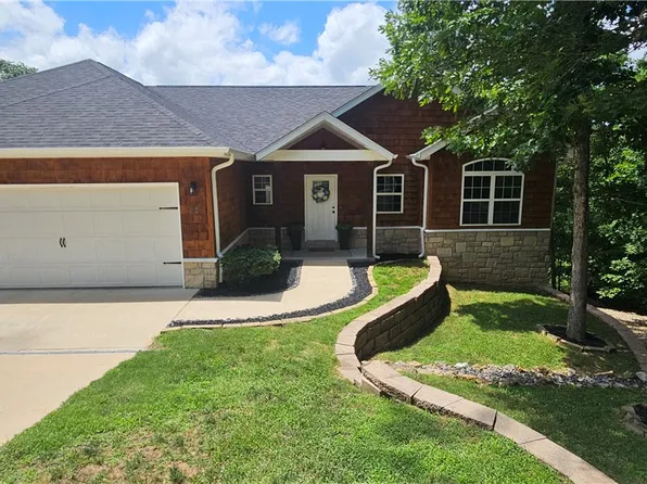 25 Halifax Ln, Bella Vista, AR 72714