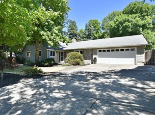 932 NW 8th Dr, Hillsboro, OR