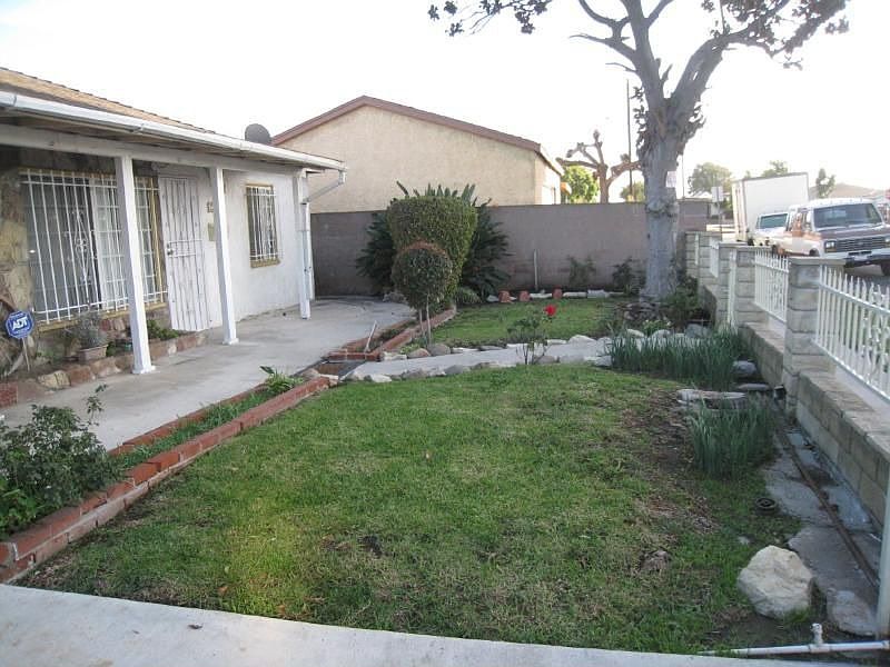 2nd image of 22732 Catskill Ave