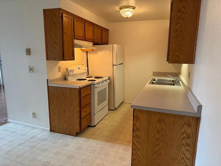 2207 Wisconsin St — Photo 8
