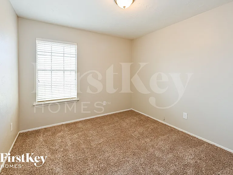 1219 Briarmead Dr — Photo 12