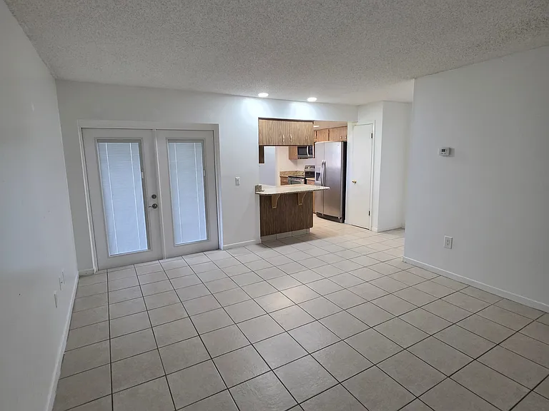 618 Banderas Ave — Photo 10