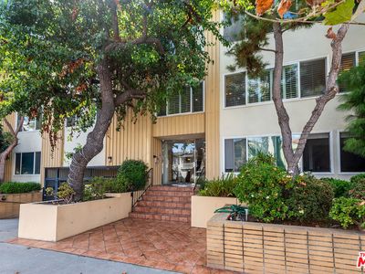 165 N Swall Dr APT 201, Beverly Hills, CA, 90211