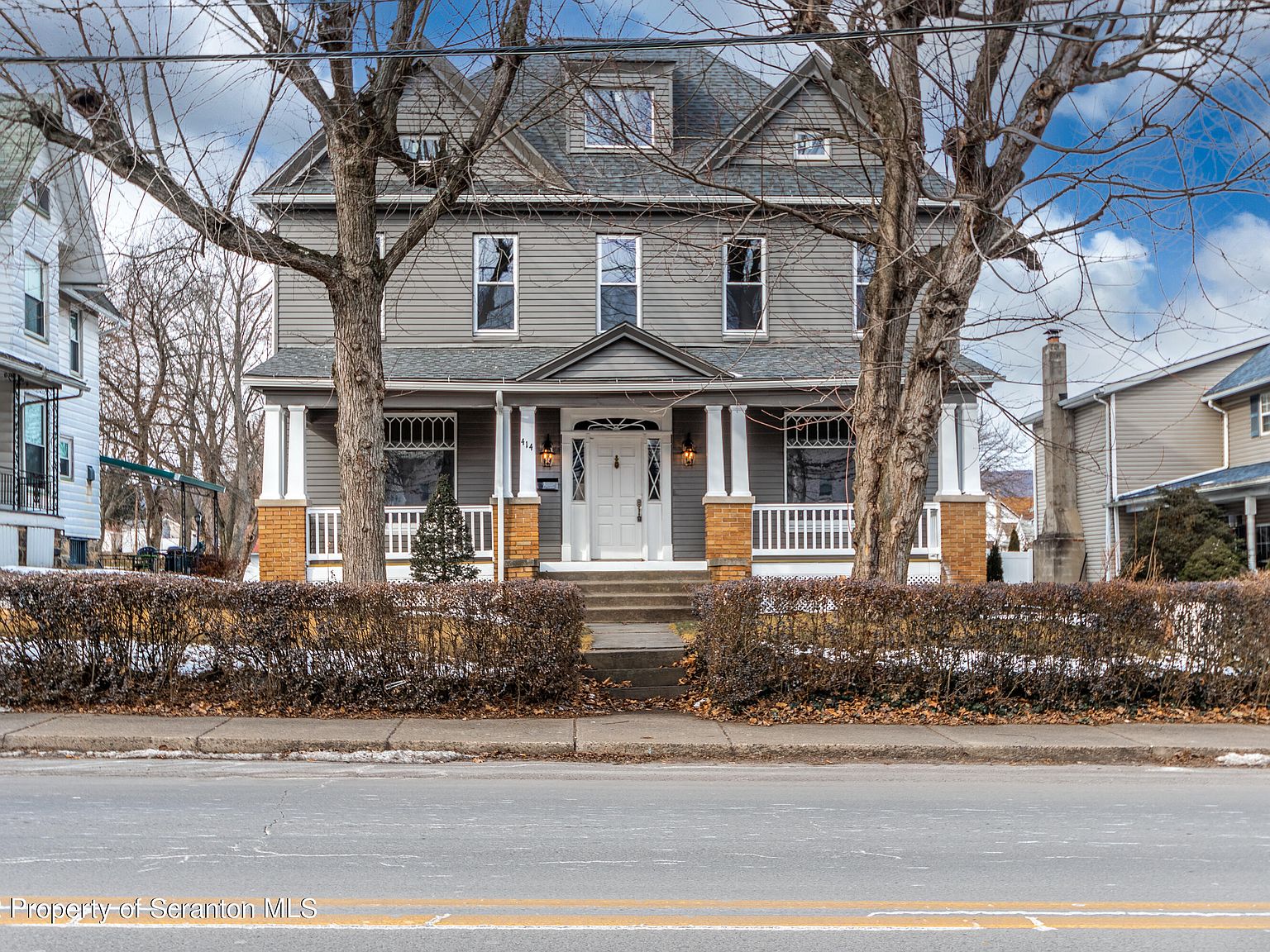 414 S Main St, Taylor, PA 18517 Zillow