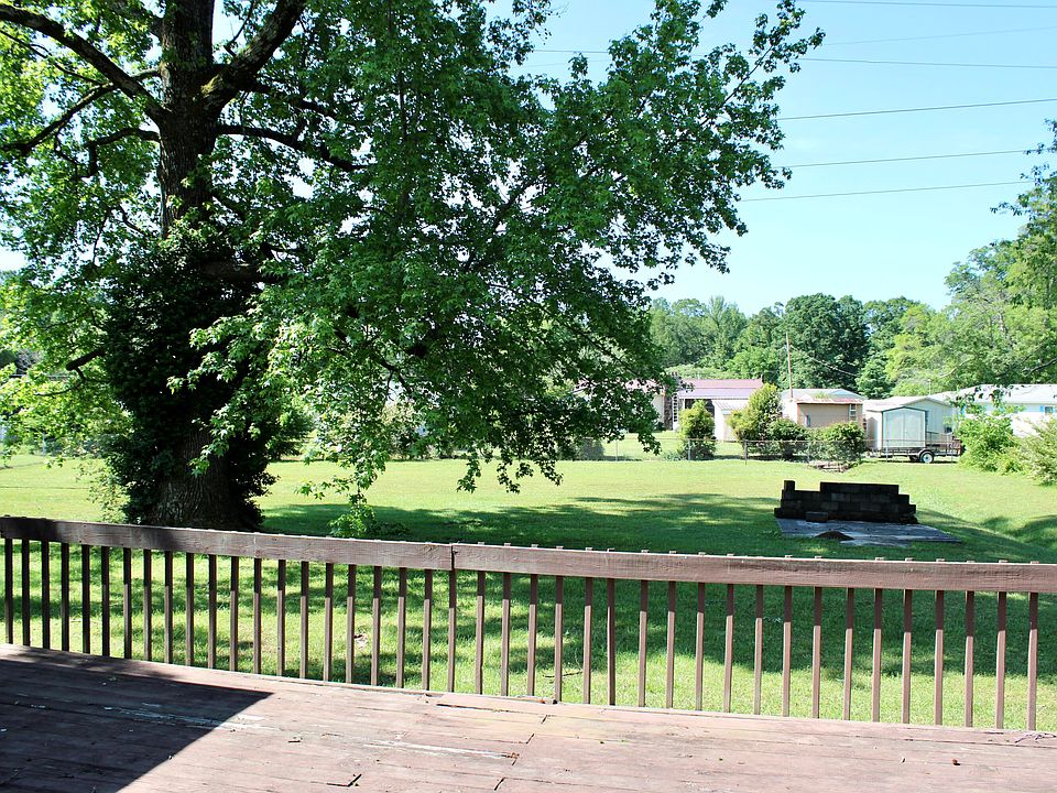 2nd image of 1204 Echo Dr