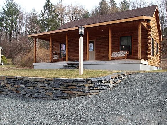 3rd image of 50 Turnpike Rd