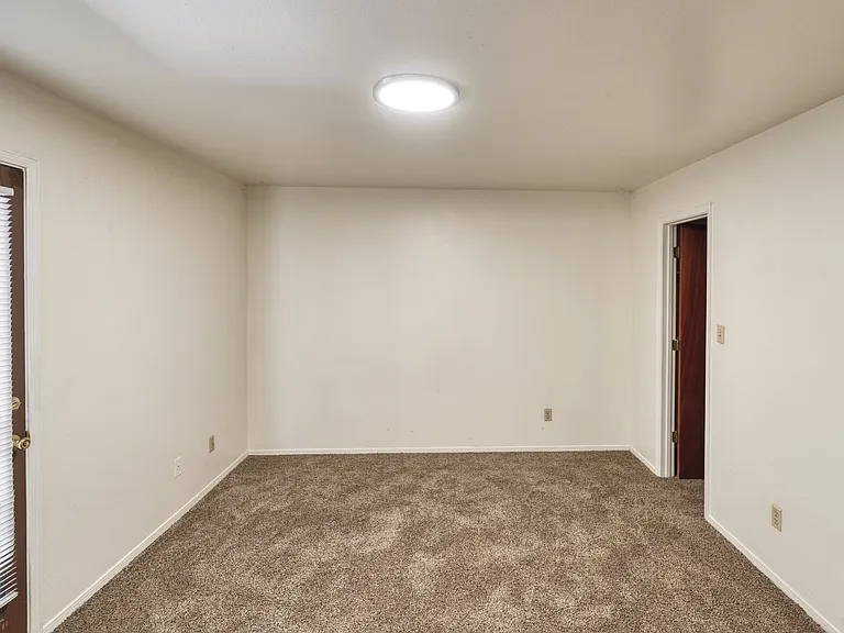 Branson Apartments — Photo 26