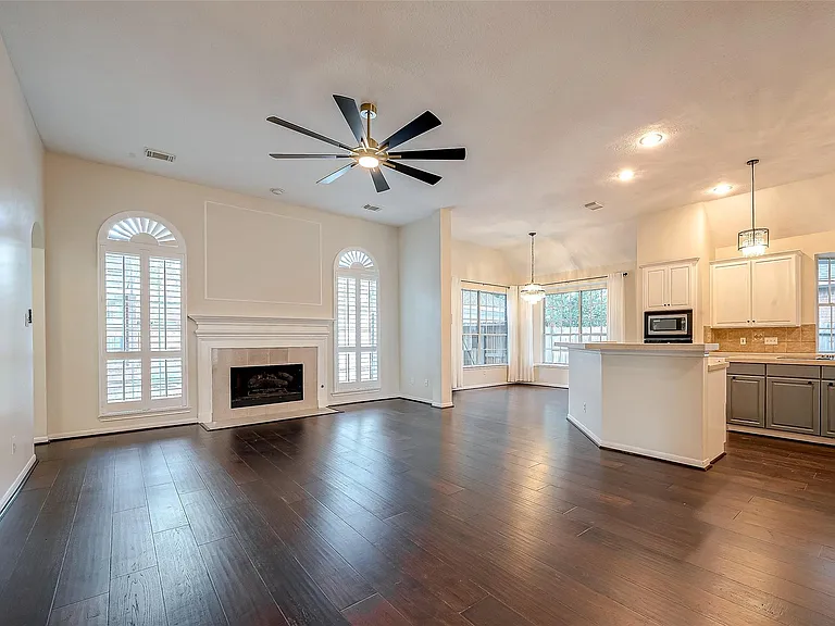 20819 Autumn Redwood Way — Photo 13