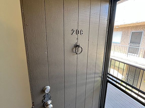 4th image of 5328 Hermitage Ave APT 206