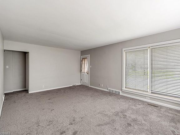 4th image of 1560 Shatto Ave
