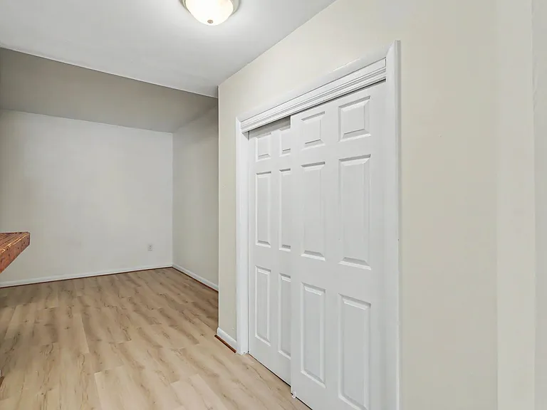 308 Patriot Ln #J — Photo 8
