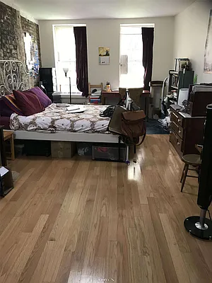 Rented by Compass | media 21