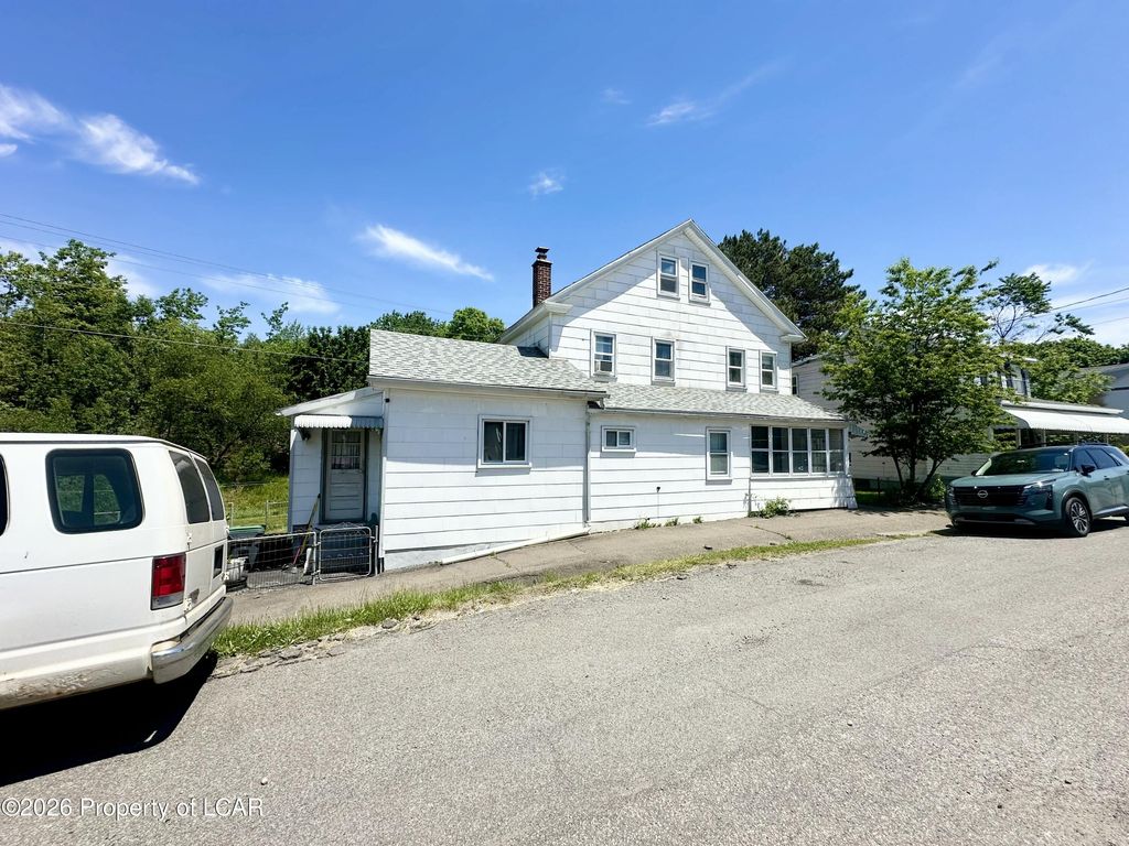 153 W Grant St, McAdoo, PA - View 2