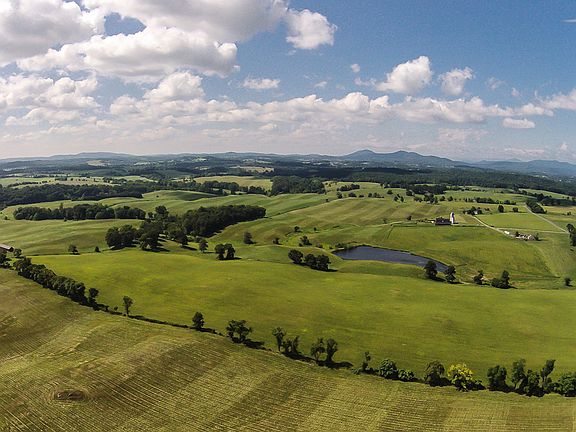 View of Oak Spring Farm
