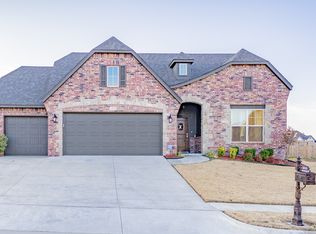 5842 E 143rd St S, Bixby, OK 74008