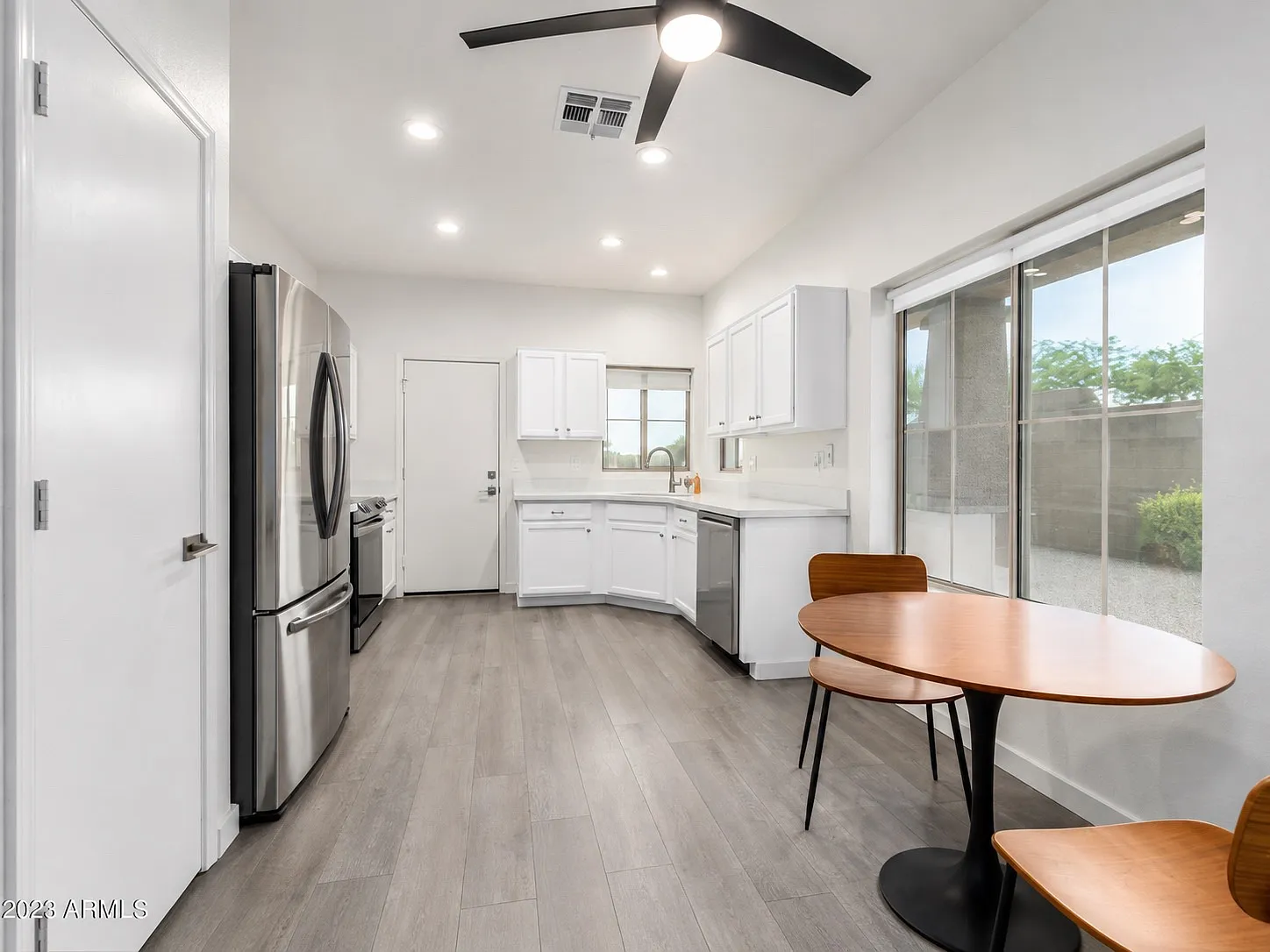 2 bed, 1217 sqft, $2,000 — Photo 2