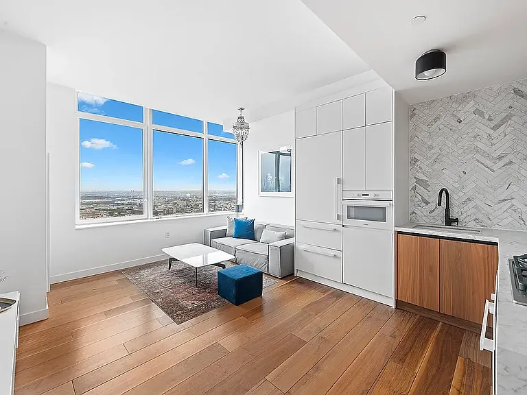 21 India St #30F — Photo 1