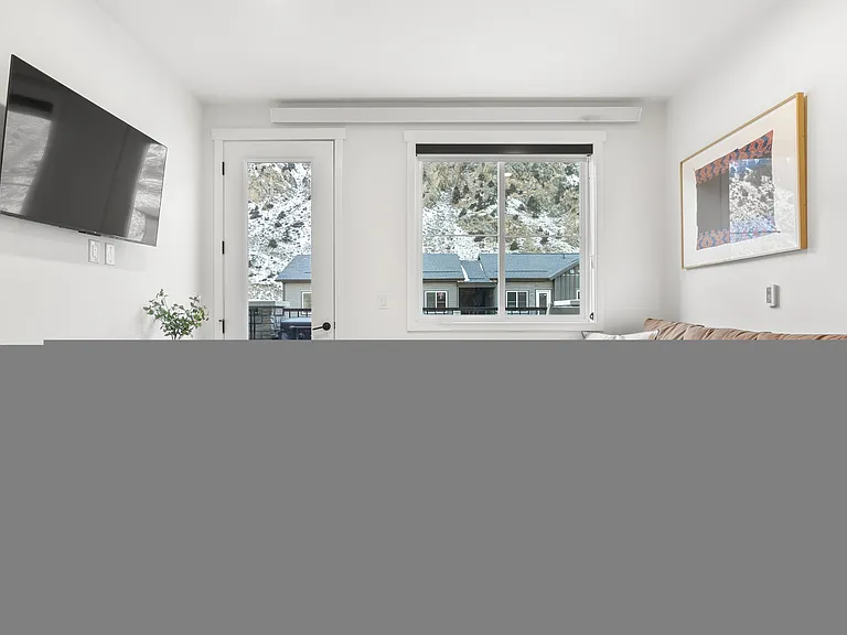 2111 Hummingbird Way — Photo 5