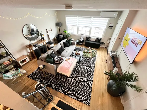 34-24 Brookside St #2, Little Neck, NY 11363