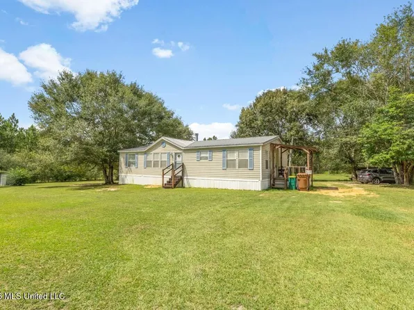18276 Simmons Dr, Saucier, MS 39574