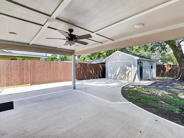 7623 McHenry St — Photo 25