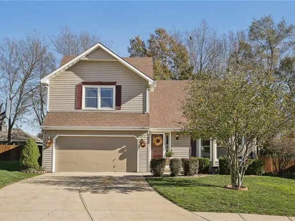1424 NE Burgandy Ln, Lees Summit, MO 64086