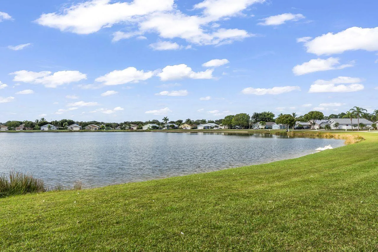 2 bed, 2.0 bath, 1642 sqft, $2,500 — Photo 1