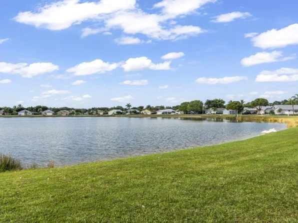 8913 SW Chevy Cir, Stuart, FL 34997