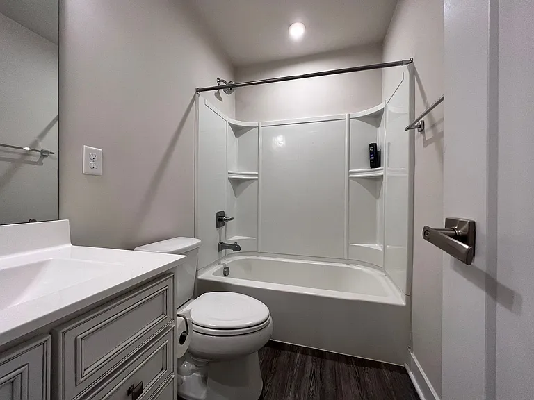 217 Stonehurst Dr — Photo 23