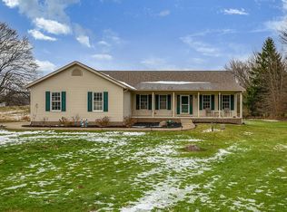 4777 Waterloo Rd, Atwater, OH 44201