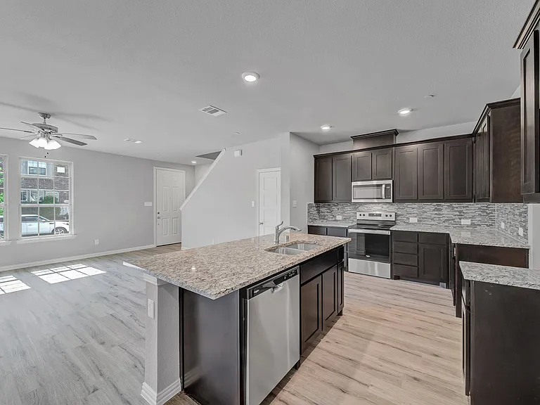 3112 Solana Cir — Photo 10