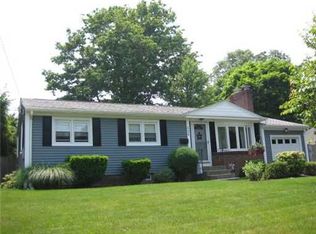 111 Shamrock Dr, Warwick, RI 02886