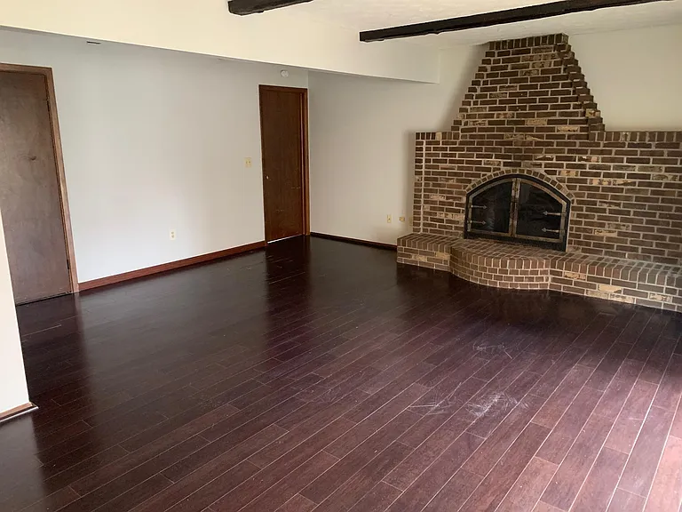 1081 Oakbrooke Dr — Photo 8
