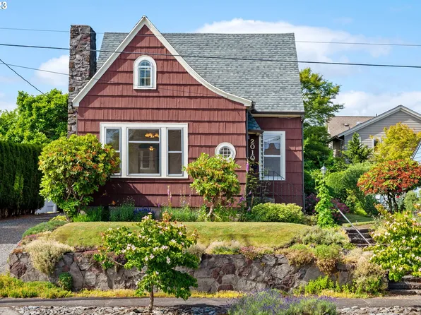 2010 E 8th St, Vancouver, WA 98661
