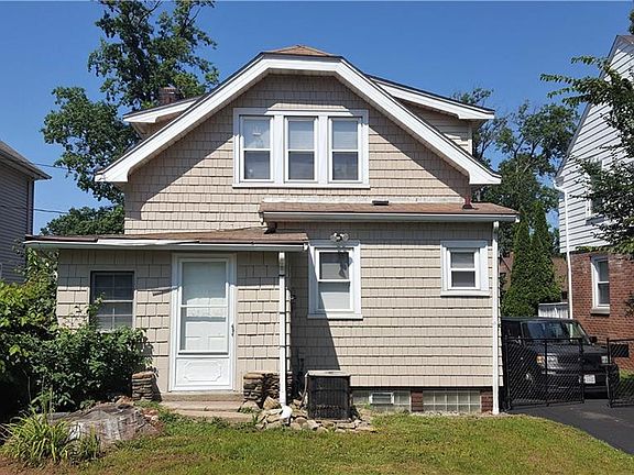 4th image of 27126 Mallard Ave