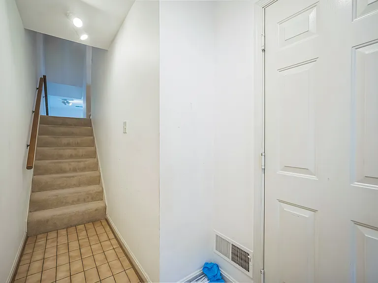 948 S Rolfe St — Photo 10
