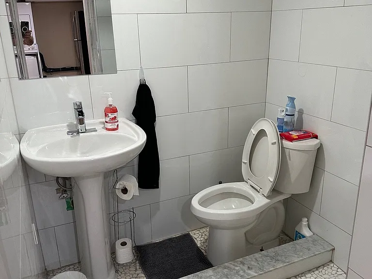 222 Combe Ave #2 — Photo 8
